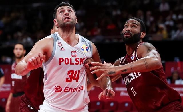 关于乌克兰女篮豪取胜利，锁定小组第一的信息