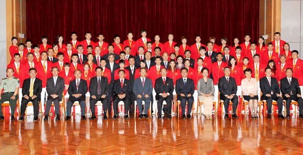 开云体育app-包含美国运动员团队配合默契，掀起热潮的词条