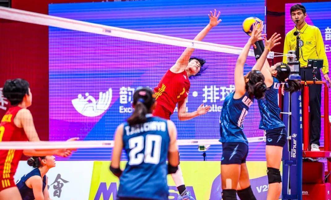开云下载-排球赛场上中国队力挫对手，成功夺冠！