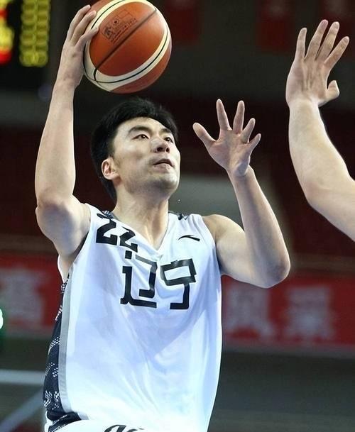 开云体育官网-篮球联赛执裁判员因失误辞职