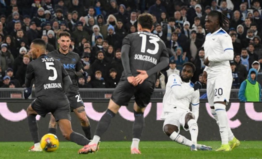 开云体育中国-关于那不勒斯客场继续领跑，保持领先优势的信息