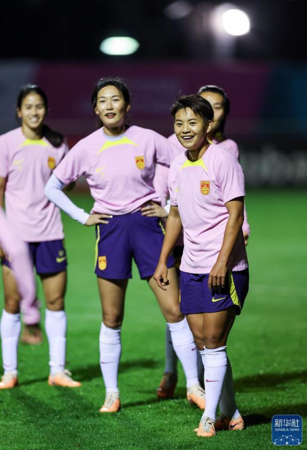 开云平台-中国女足备战世界杯，士气高涨