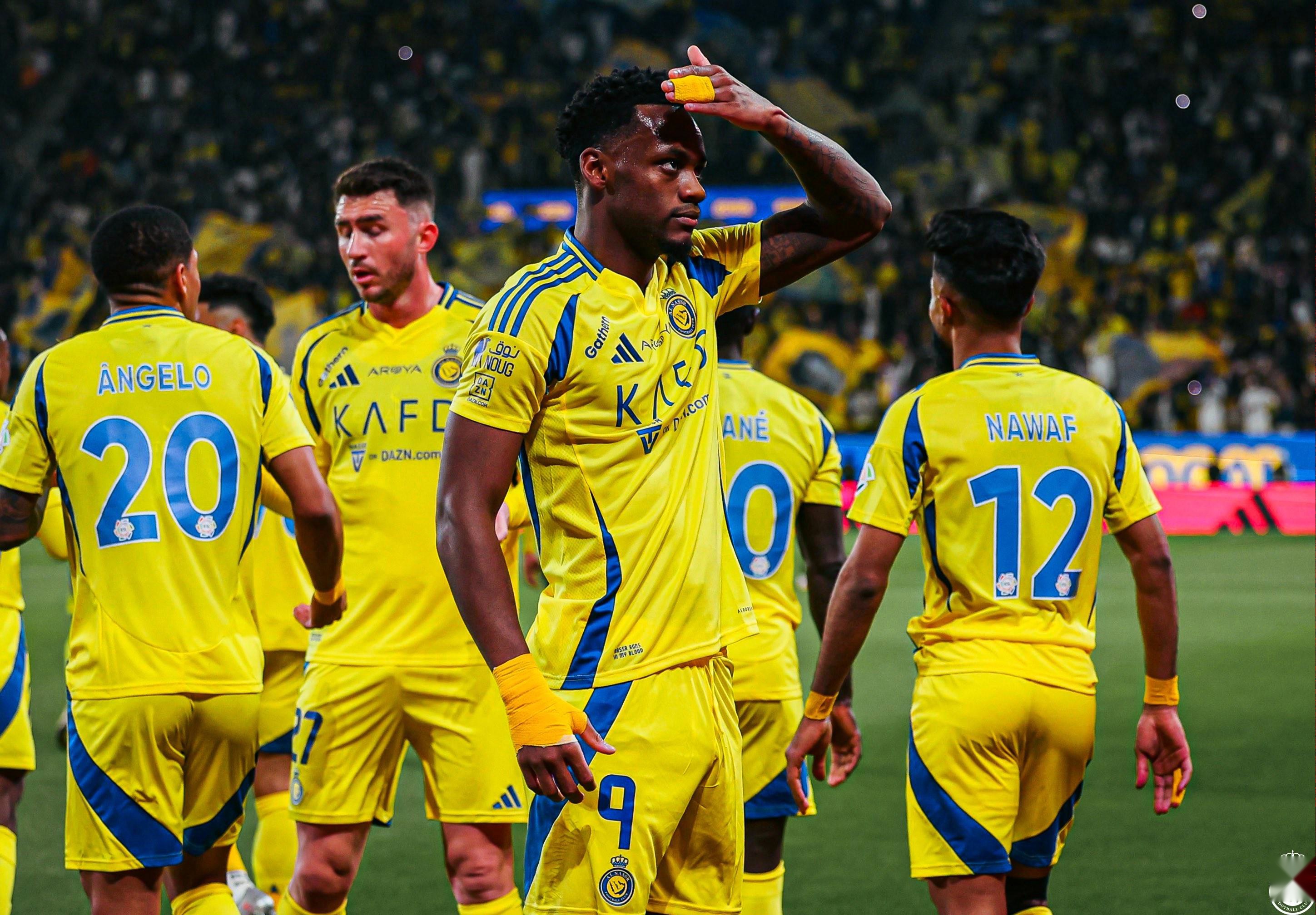 兰斯主场取胜,积分榜上升一位 兰斯主场取胜,积分榜上升一位