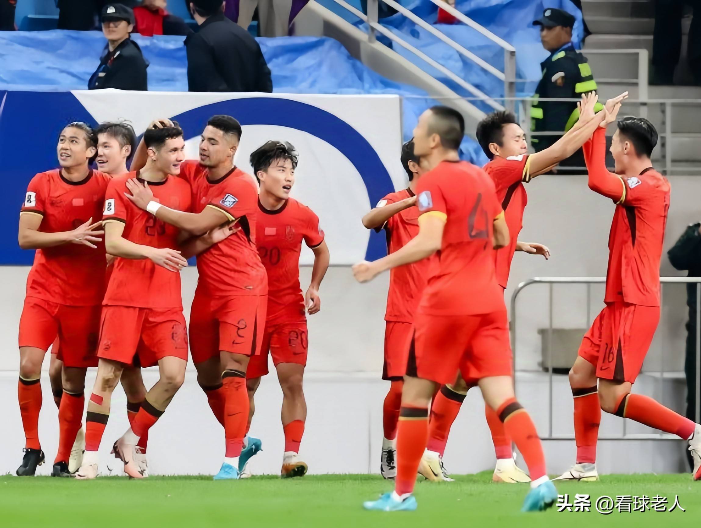 劲敌拼杀!足球联赛争夺生死胜负的简单介绍 劲敌拼杀!足球联赛争夺生死胜负的简单介绍