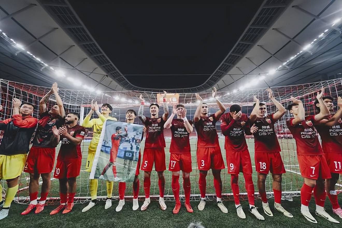 包含上海上港主场战胜北京国安，发起追击的词条