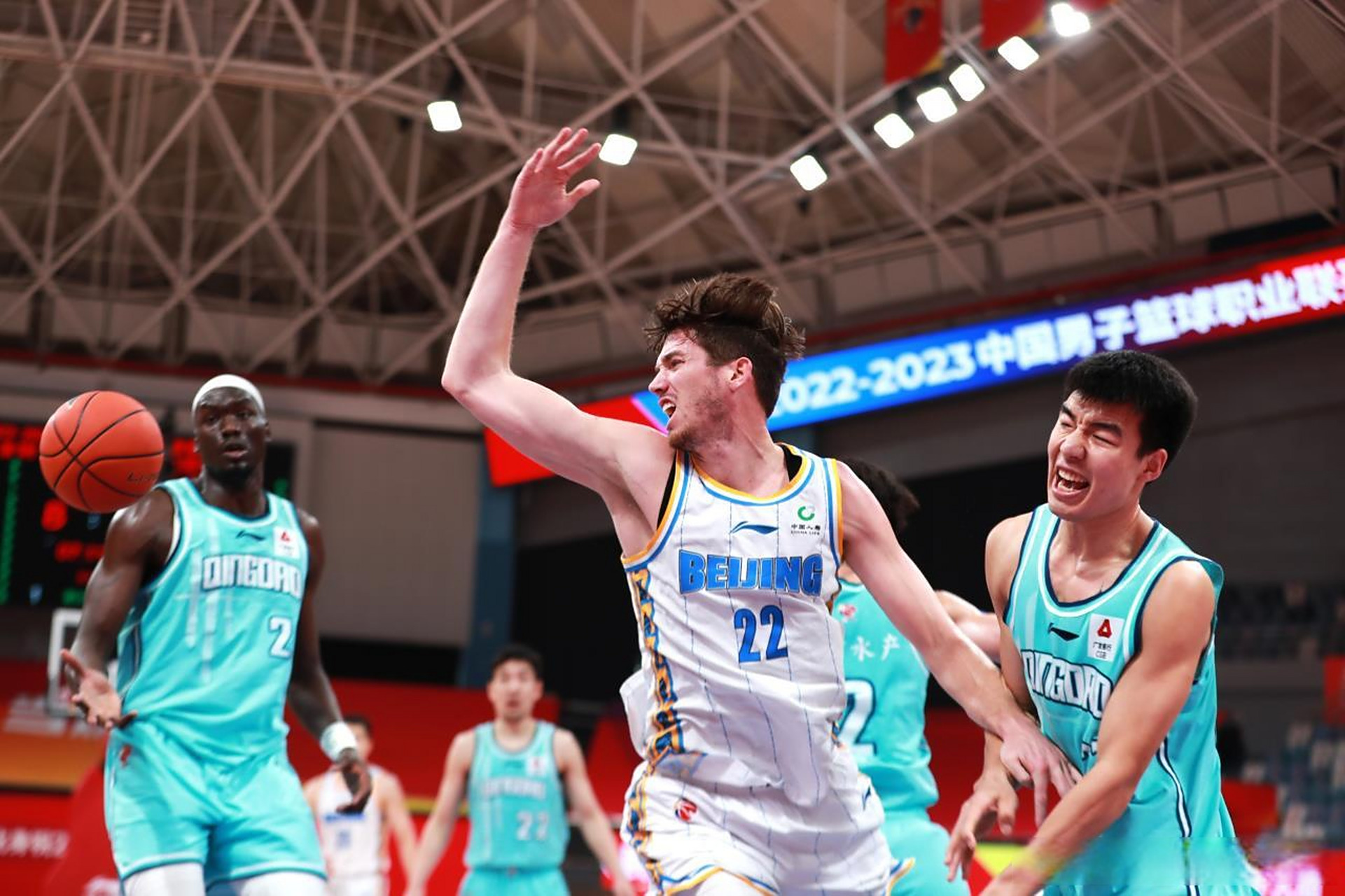 开云体育在线-关于尼斯球员伤愈复出，助球队取得胜利的信息