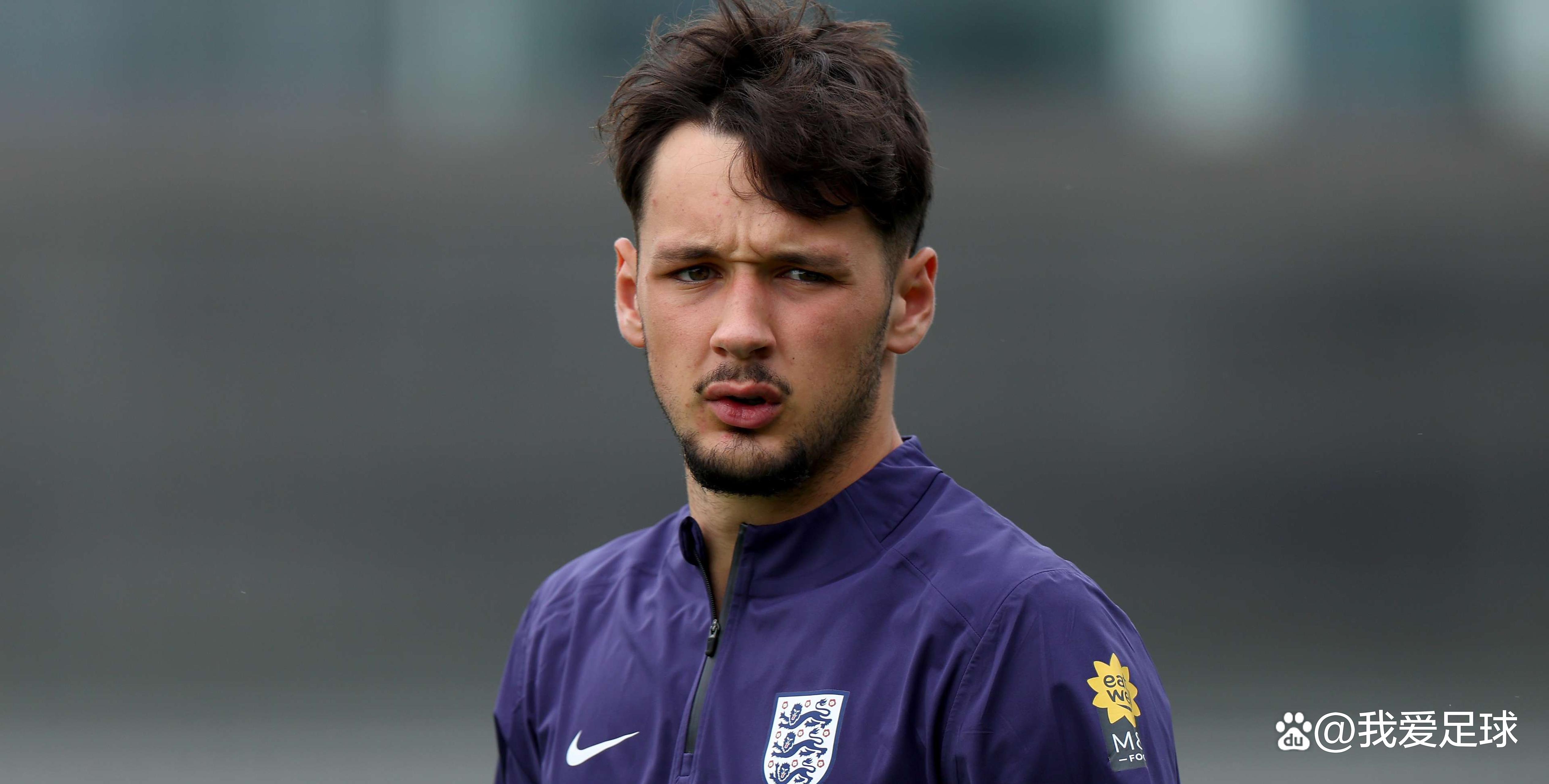 切尔西后卫连续失误，导致球队失分的简单介绍