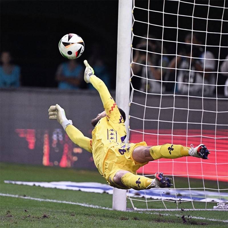 开云体育下载-切尔西逆转成功，晋级欧冠正赛