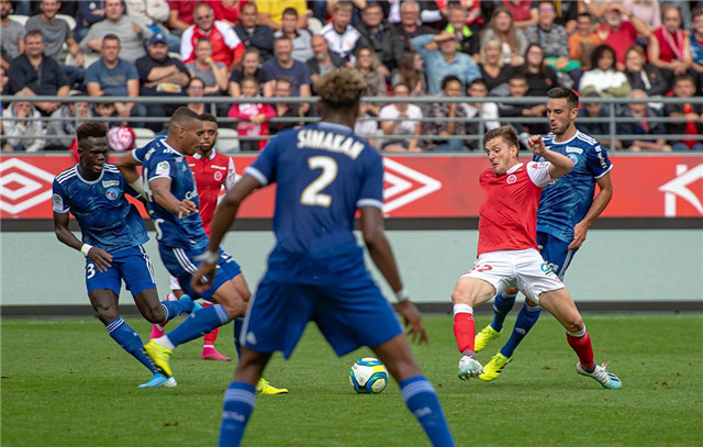 雷恩队主帅强调战术打法 雷恩队主帅强调战术打法