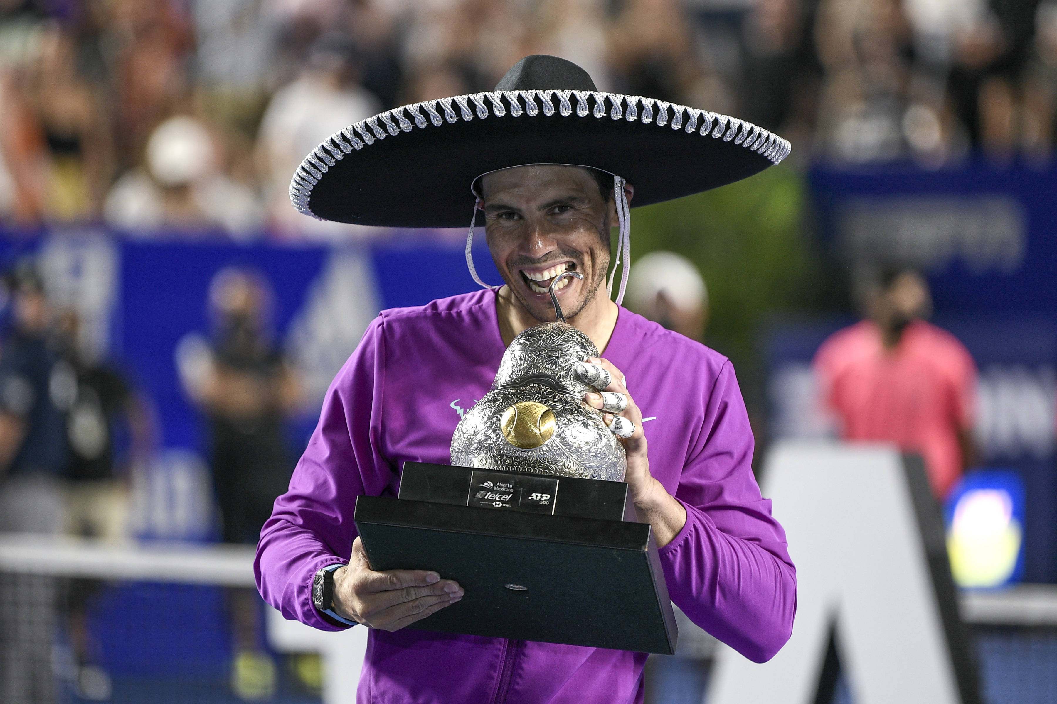 阿根廷运动员在网球比赛中获得男单冠军