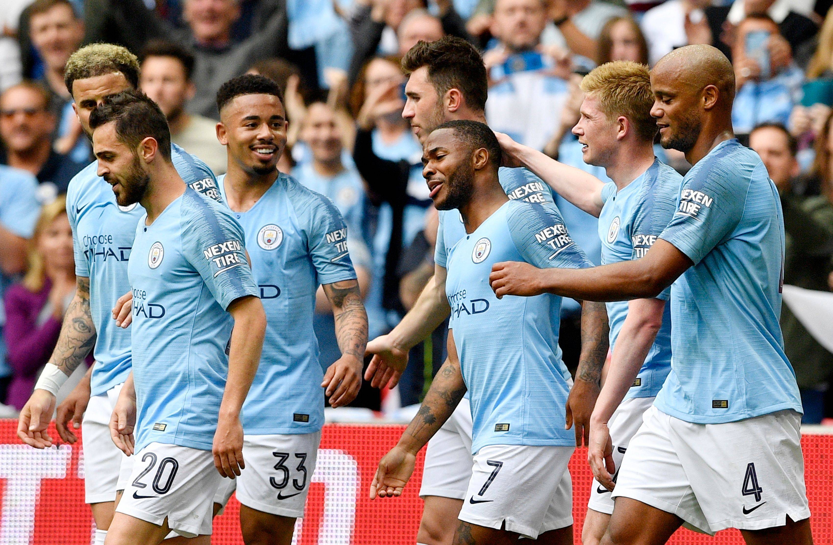 曼城主场完胜，继续追赶领头羊