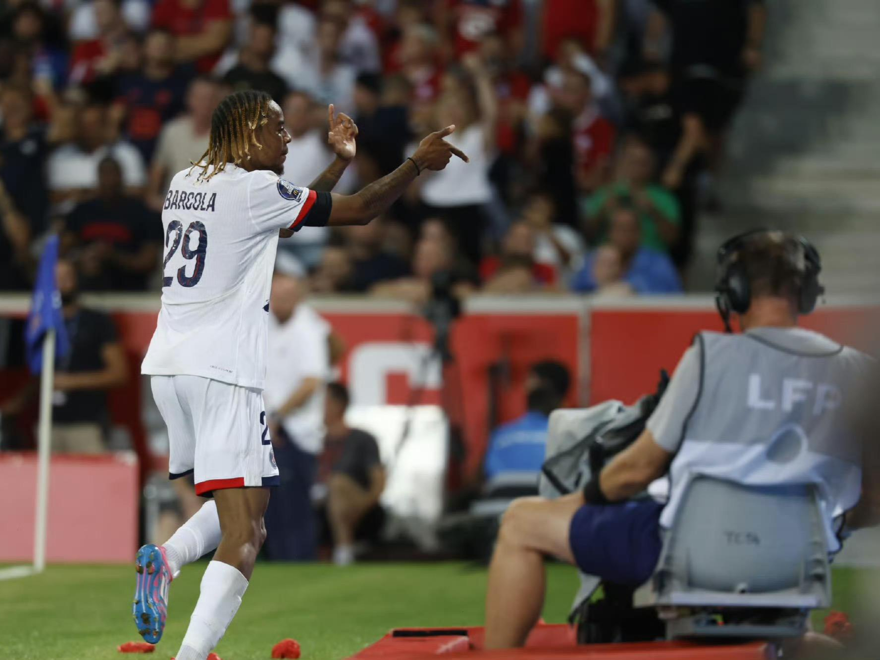 里尔队在最新比赛中实现四连胜