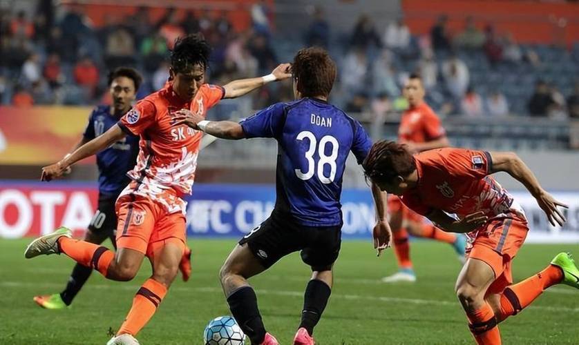 开云体育APP下载-蔚山现代客场不敌埃尔切，遭遇背水一战的简单介绍