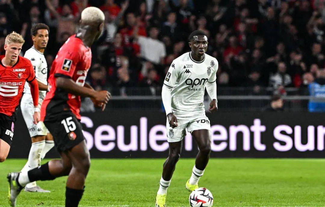 圣埃蒂安小胜对手,提升积分排名的简单介绍 圣埃蒂安小胜对手,提升积分排名的简单介绍