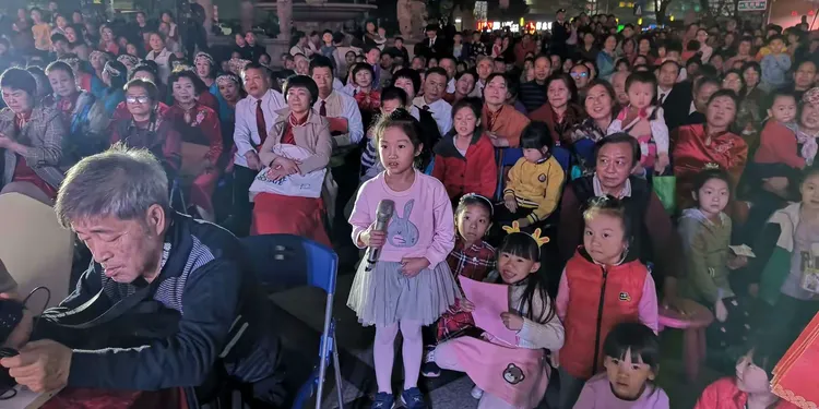 开云体育官网-球员技术大发，赢得观众掌声的简单介绍