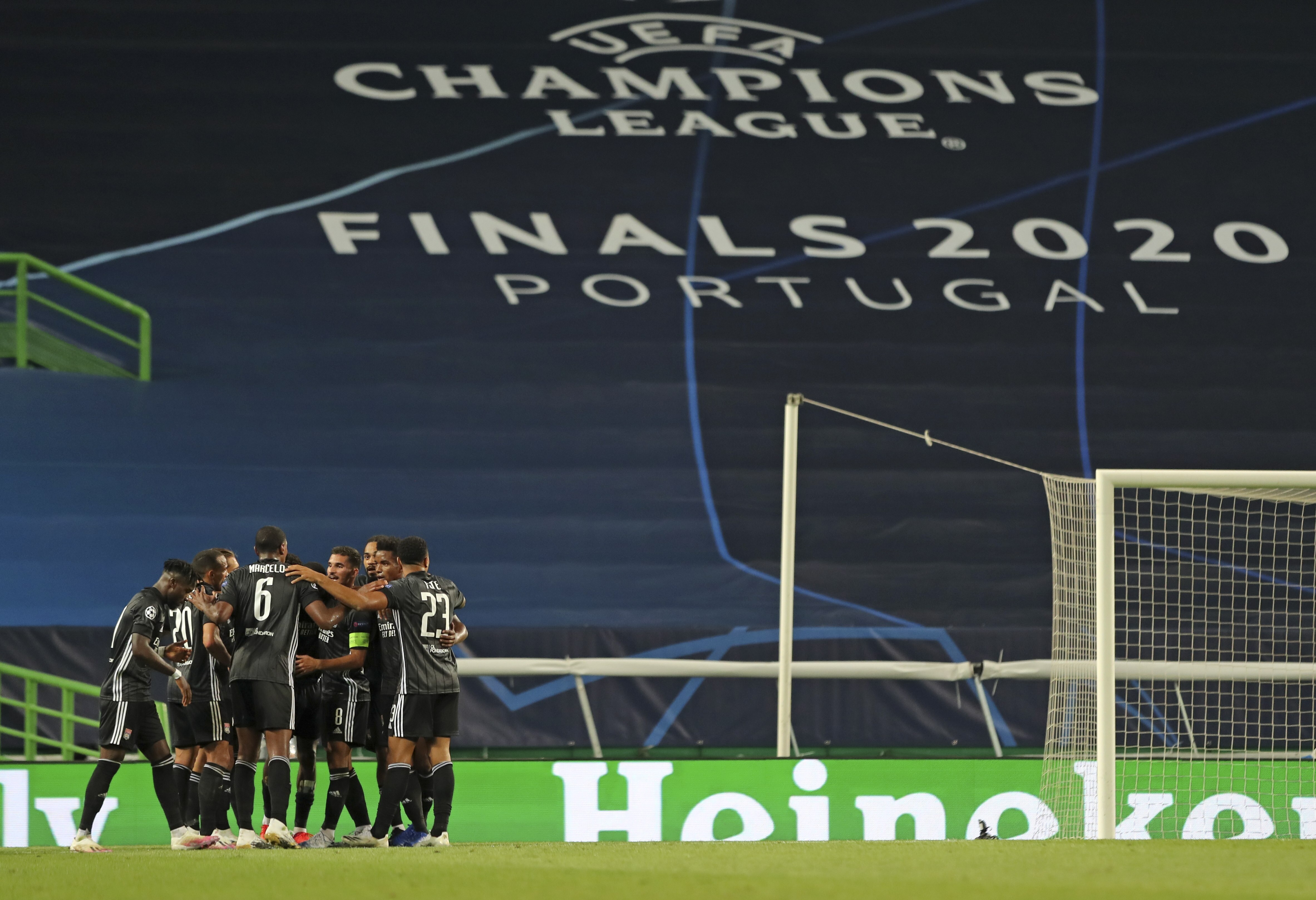 开云体育官网-里昂主帅施行轮换阵容备战欧冠资格赛的简单介绍