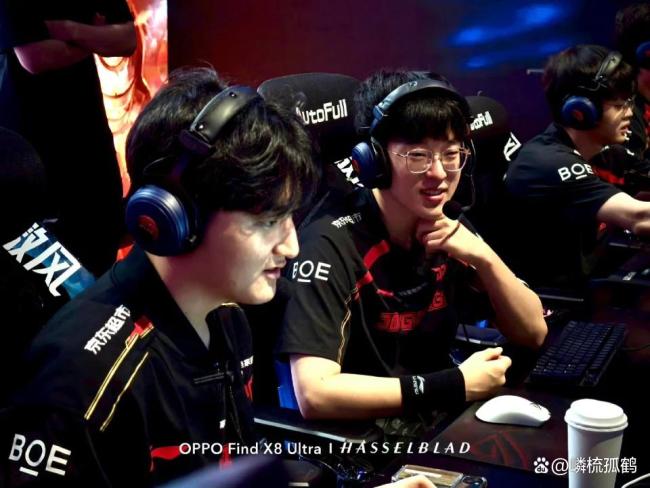 JDG碾压SHR，Scout打出惊人五杀半决赛2:1（洛杉矶）