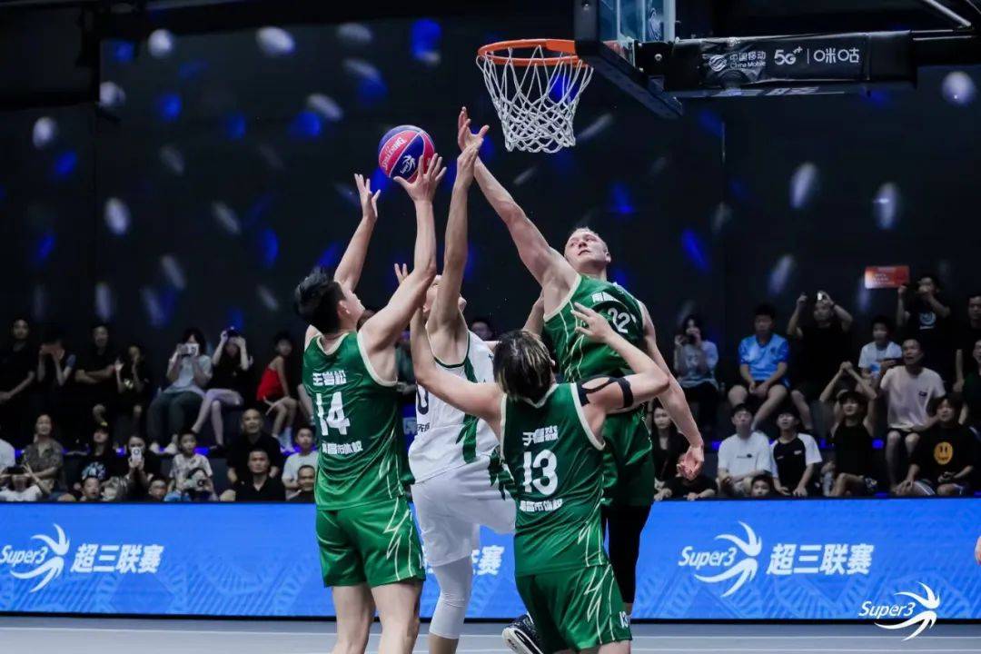 关于江西男篮客场赢球，展现出色竞技状态领跑的信息