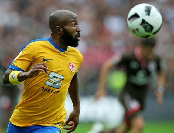 开云体育平台APP-包含不伦瑞克继续在德国足球锦标赛中取得胜利的词条