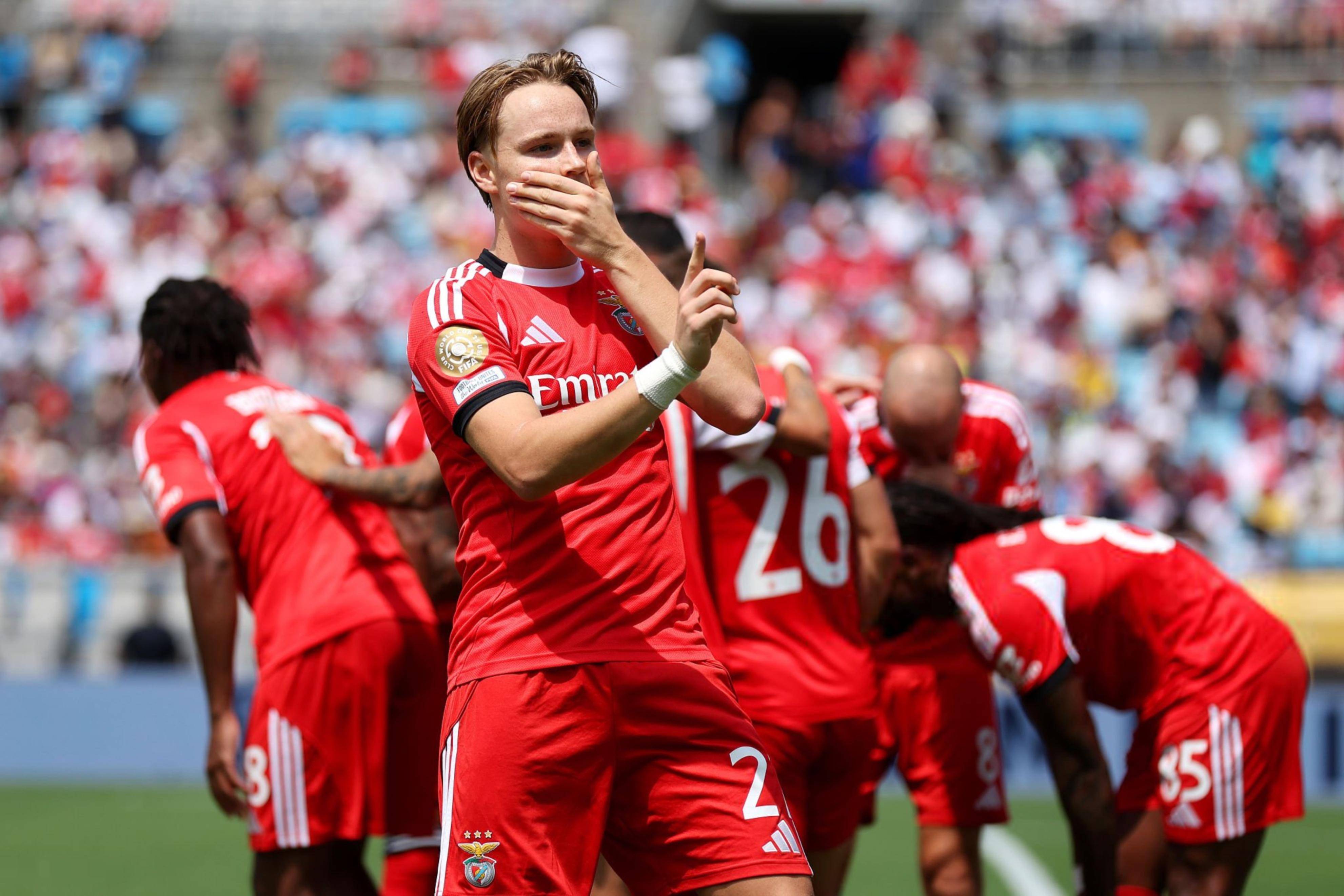 开云体育登录-关于切尔西血洗拜仁，阿尔巴一己之力扛起全队的信息