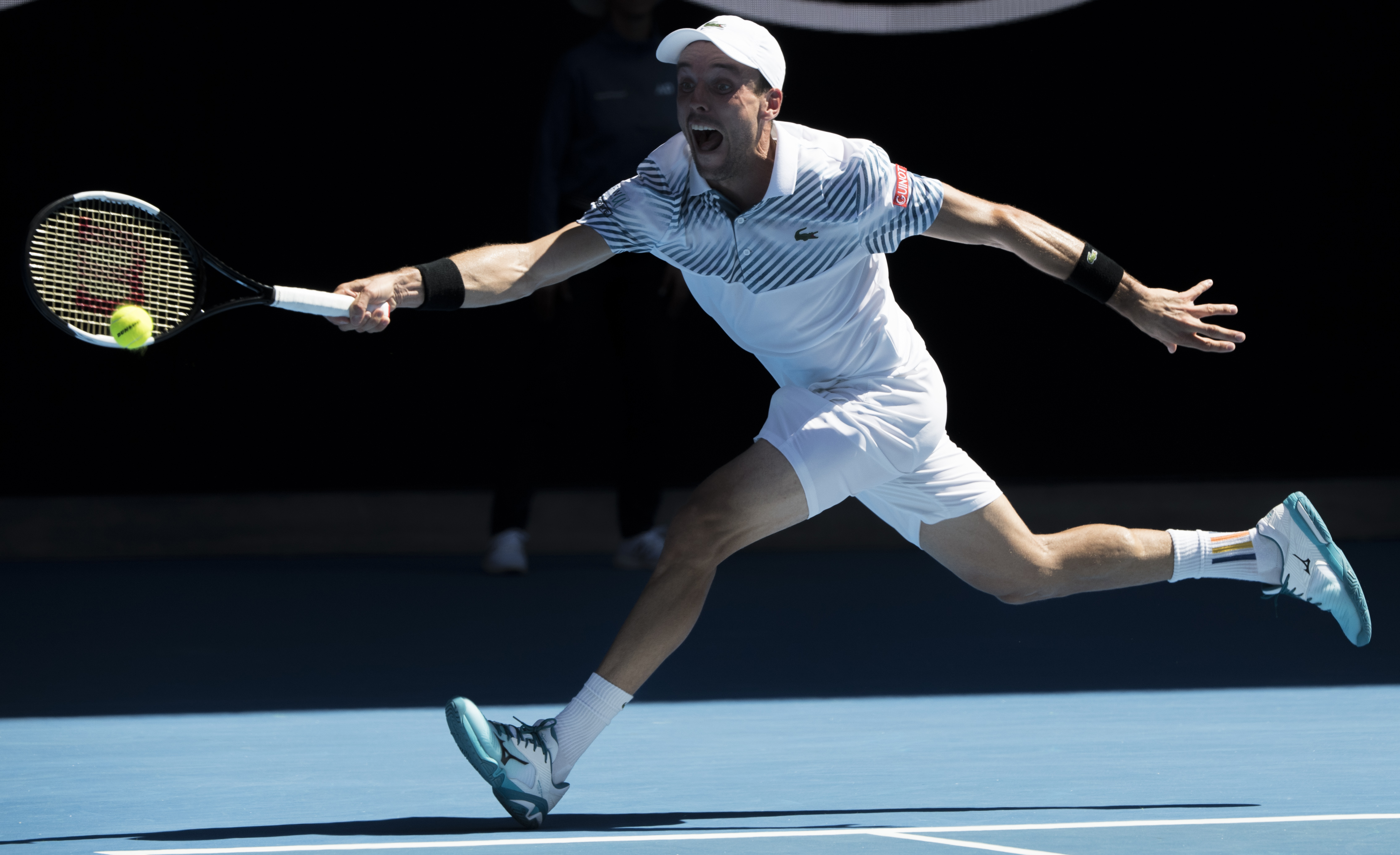 日本网球队爆冷美国网球队,西西帕斯爆发神勇的简单介绍 日本网球队爆冷美国网球队,西西帕斯爆发神勇的简单介绍